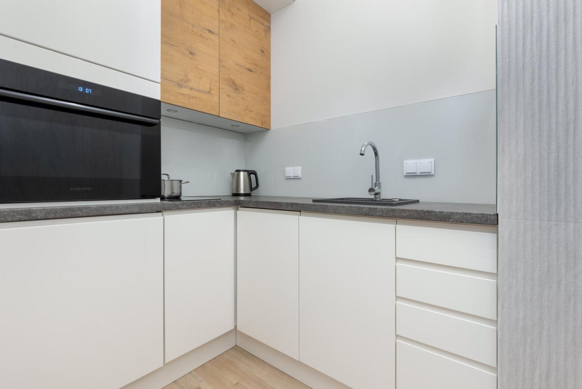 Business Center Apartments Warsaw Wola By Noclegi Renters Εξωτερικό φωτογραφία